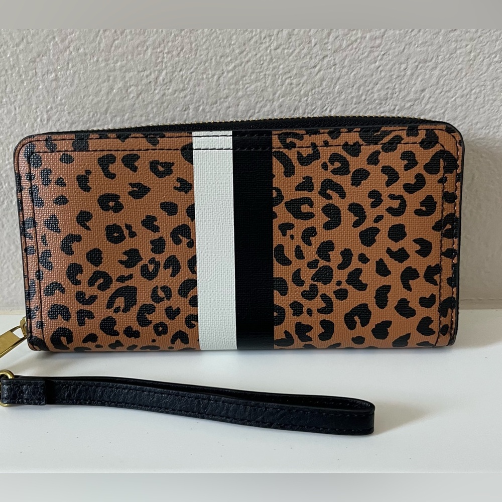 Fossil Logan Cheetah Print Zip Around Wristlet Wa… - image 5